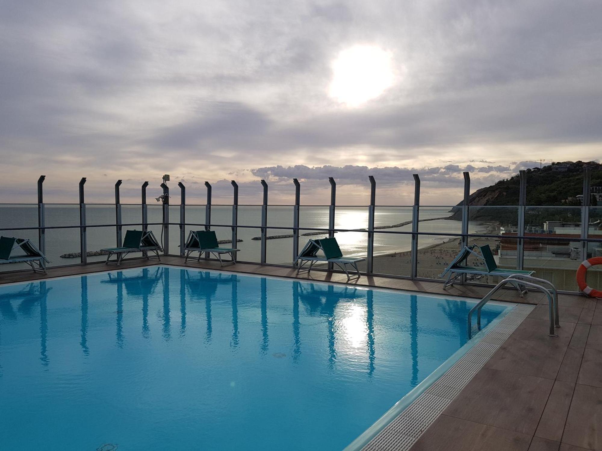 Hotel Napoleon Gabicce Mare Luaran gambar